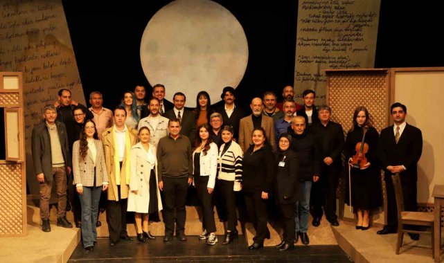 Alanya Belediye Tiyatrosu'ndan yeni oyun: "Bir Acayip Resmi Geçit"
