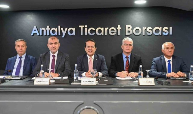 Antalya Ticaret Borsası yılın son meclisini gerçekleştirdi