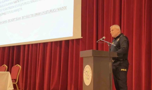 Arnavutköy İlçe Emniyet Müdürlüğü'nden 'güven ve huzur' toplantısı