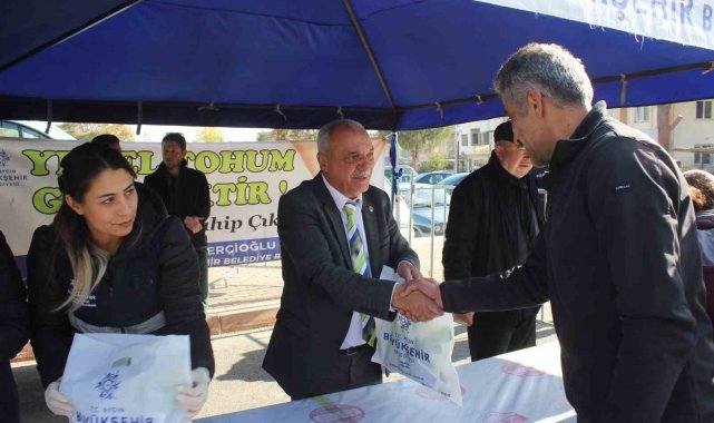 Aydın Büyükşehir'in fidelerine Sultanhisar'da yoğun ilgi