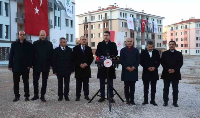 Bakan Kurum: "11 ilde evine girmeyen, iş yerini açmayan tek bir depremzede kardeşimiz kalmayacak"