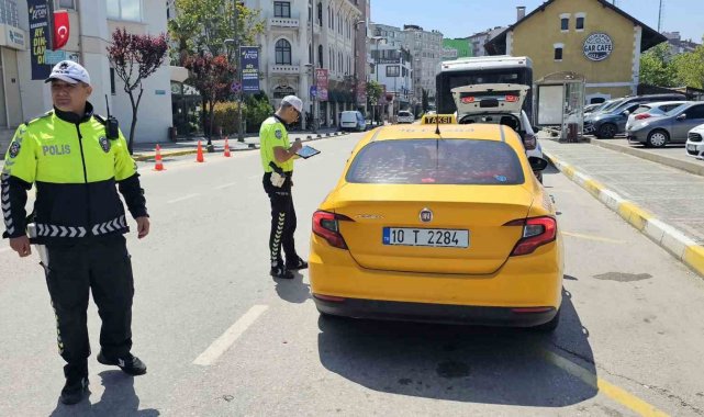 Bandırma'da trafik denetimlerinde ceza yağdı