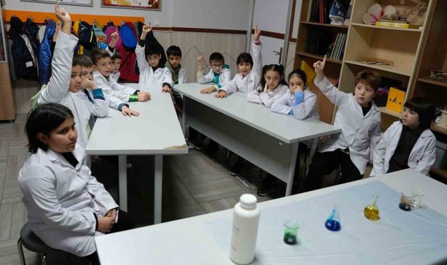 Başiskele Çocuk Üniversitesi'nde eğitimlere devam