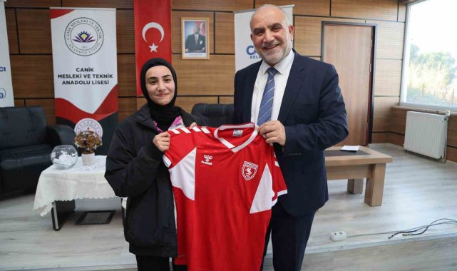 Başkan Sandıkçı: "Bilim ve teknolojide öncü nesiller yetiştirmeye devam edeceğiz