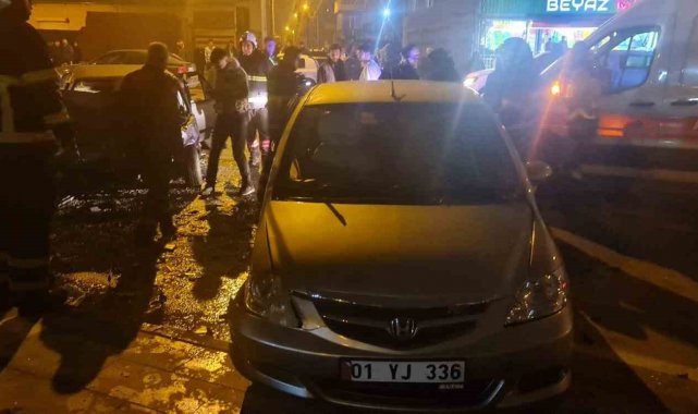 Batman'da iki otomobil çarpıştı: 2 yaralı