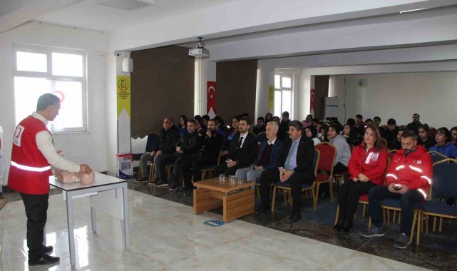Batman'da öğrencilere ilk yardım eğitimi verildi