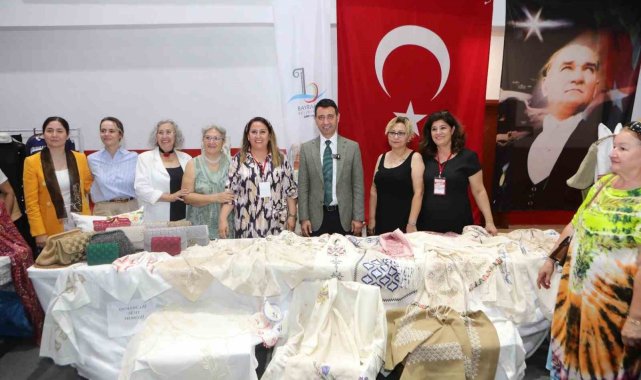 Bayraklı'da 'Gelenekten geleceğe kadın buluşmaları'