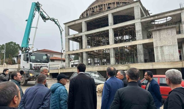 Beyağaç Çarşı Camisinin kubbesi gözüktü