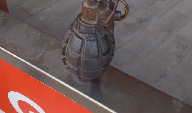Beylikdüzü'nde kaldırımda 'el bombası' alarmı