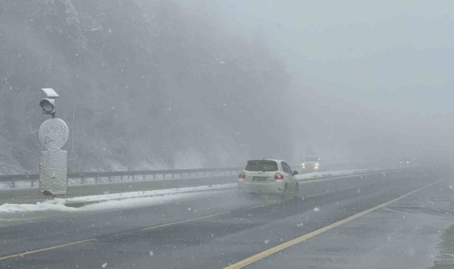 Bolu Dağı'nda kar yağışı sürüyor
