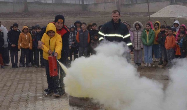 Bozüyük'te ilk ve ortaokul öğrencilerine yangın eğitimi