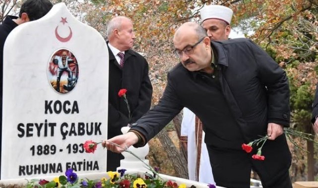 Çanakkale Kahramanı Seyit Onbaşı, mezarı başında anıldı
