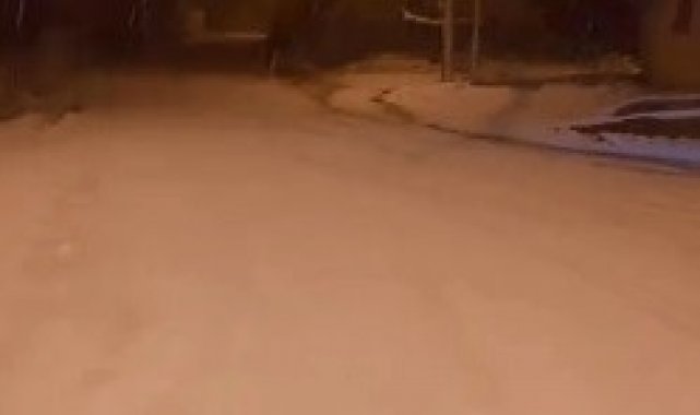 Çanakkale'de kar yağışı etkili oluyor
