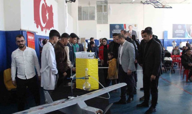 Cizre'de öğrencilerin eserleri proje şenliğinde sergilendi