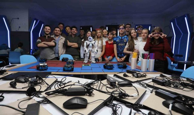 Denizli Bilim Merkezi, Makedonyalı gençleri ağırladı