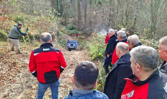 Doğada off-road ve trekking etkinliği