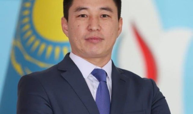 Doktora öğrencisi, Kazakistan'ın en yetenekli genç bilim insanı seçildi