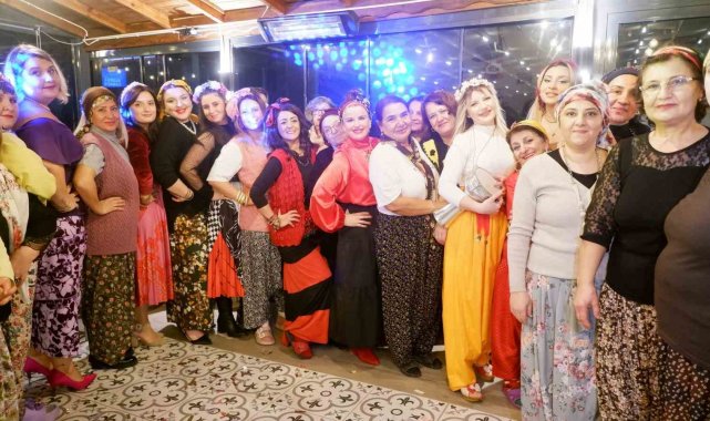 Edirne'de kadınların 'Şalvar Gecesi' renkli görüntülere sahne oldu