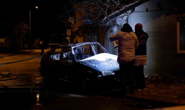 Edirne'de korkunç olay: Kaza sonrası alev alan otomobildeki 4 kişi yanarak öldü