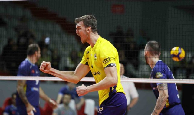 Efeler Ligi: Fenerbahçe Medicana: 3 - Arkas Spor: 2
