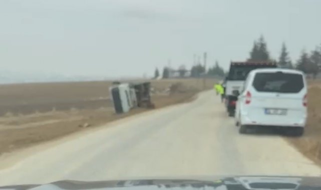 Elazığ'da araç yan yattı
