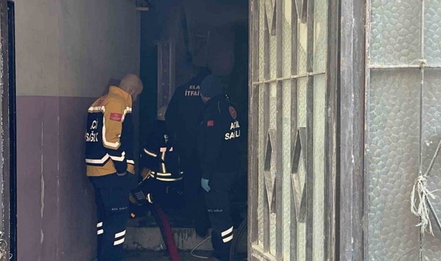 Elazığ'daki depo yangını 4 saat sonra söndürüldü