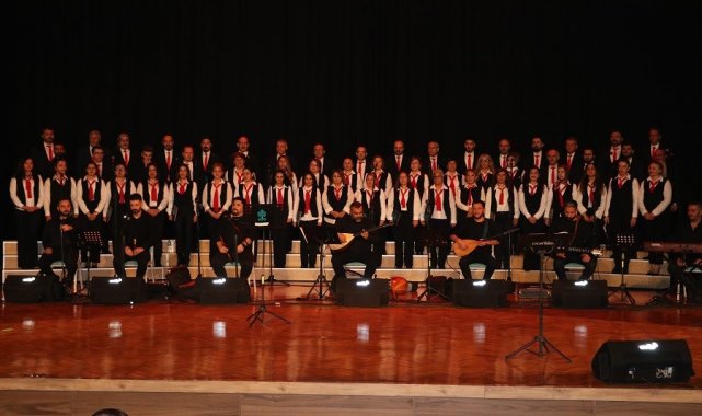 Engelsiz gecede Kardeşlik Korosundan konser