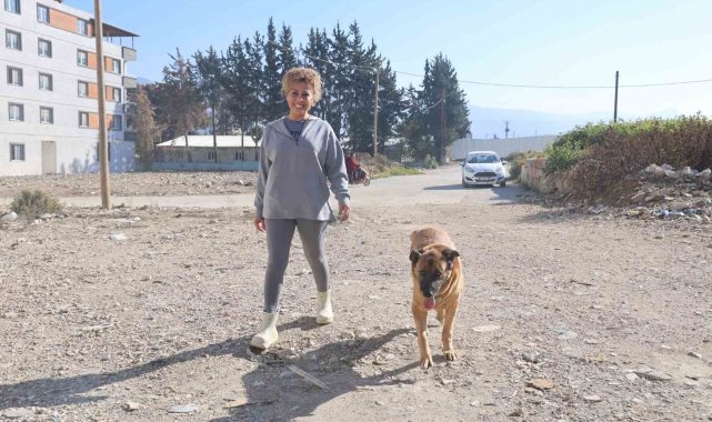 Enkazda sahibinin cansız bedenini bulmuştu, aileye hatıra kalan Max'a gözü gibi bakıyorlar