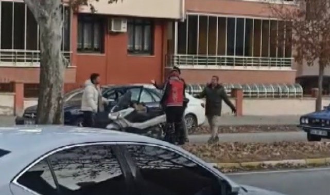 Erzincan'da iki sürücü arasında yol vermeme kavgası