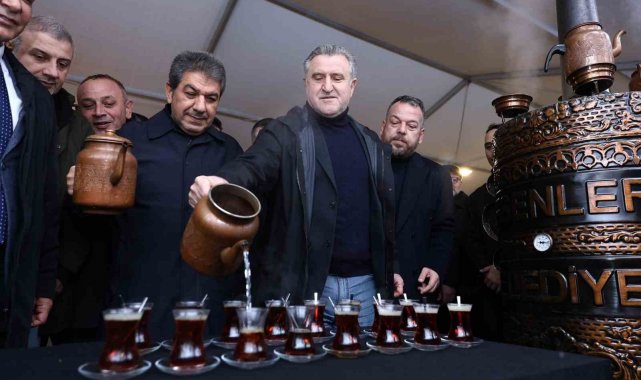 Esenler'de Uluslararası Dünya Çay Günü'ne özel çay ikramı yapıldı