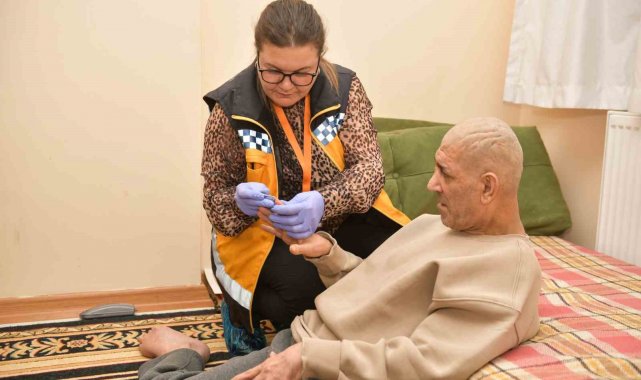 Esenyurt Belediyesi'nden evde kişisel bakım hizmeti