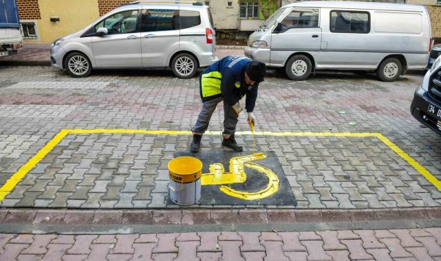 Esenyurt'ta park yeri bulmakta zorluk yaşayan engellilerin hayatı kolaylaştırılıyor