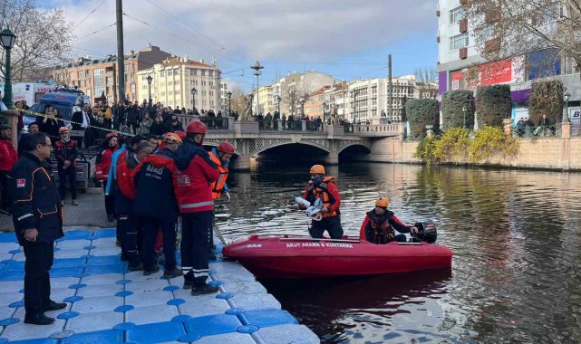 Eskişehir'de 'Suda boğulma vakası tatbikatı' yapıldı