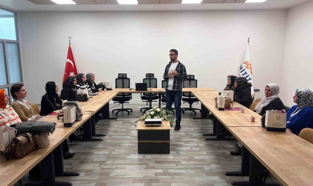 Ev hanımı kadınlar üniversitede ders başı yaptı