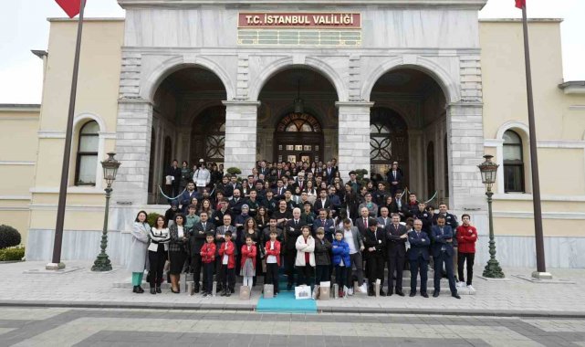EVA TINY'e İstanbul Valisi Gül'den ödül