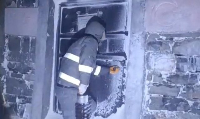 Fırtına ve tipiye yakalanan Dicle Elektrik ekipleri ölümden döndü