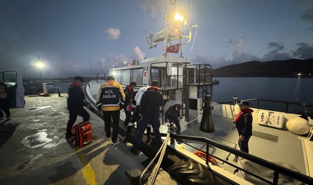 Gökçeada'da rahatsızlanan vatandaşın tıbbi tahliyesi Sahil Güvenlik ekiplerince gerçekleştirildi