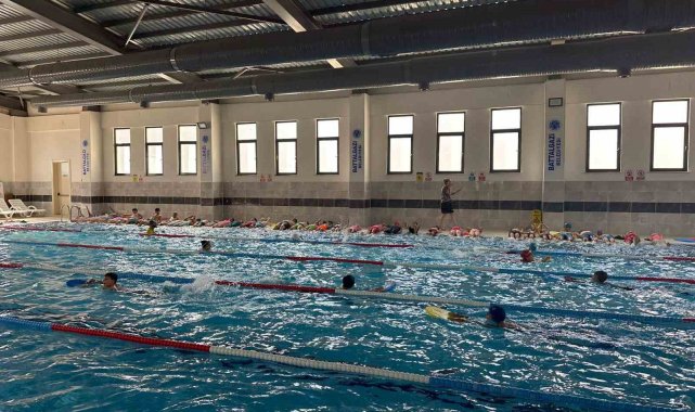 Göztepe yarı olimpik yüzme havuzu kış kursları başlıyor