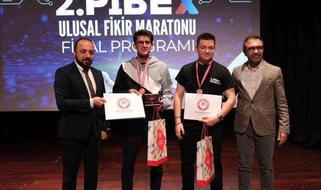 Hitit Üniversitesi öğrencilerine ikincilik ödülü