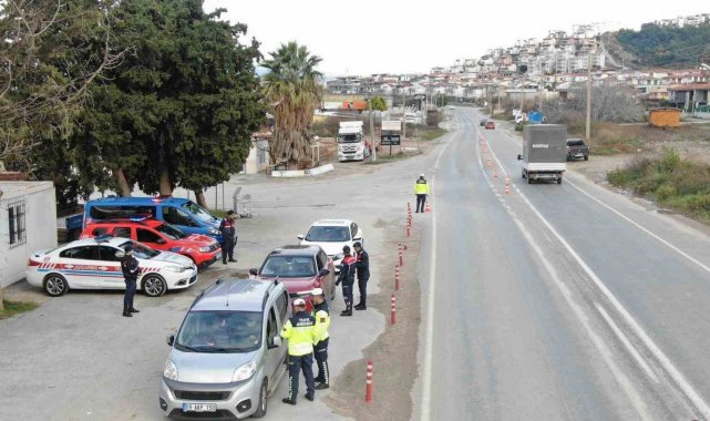 Jandarma yeni yıl öncesi kontrollerini sürdürüyor