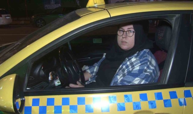 Kadın taksi şoförü Elif Akdağ: "Neden olmasın, isterseniz siz de yapabilirsiniz"