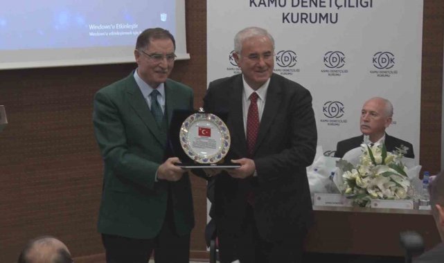 Kamu Başdenetçisi Malkoç, görevini Akarca'ya devretti