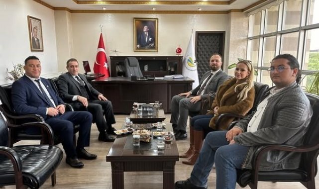 Karadağ Boşnak Demokratik Hareketi Genel Başkanı Sead Şahman Kaymakam İlyas Memiş'i ziyaret etti