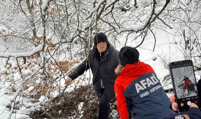 Kayıp yaşlı adam ormanlık alanda sağ olarak bulundu