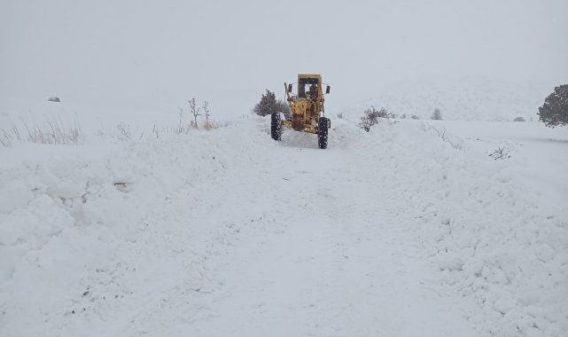 Kayseri'de kapanan 122 yol ulaşıma açıldı