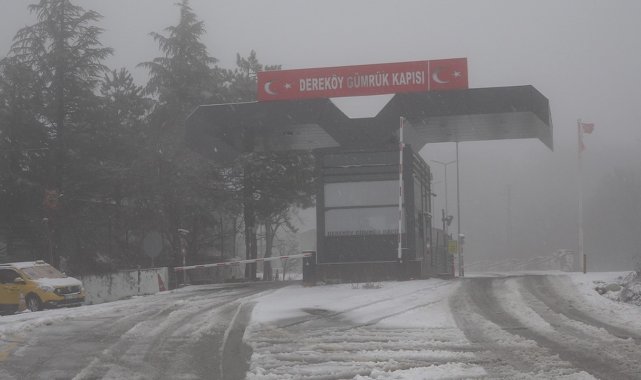 Kırklareli'nin yüksek kesimlerinde kar yağışı etkili oluyor