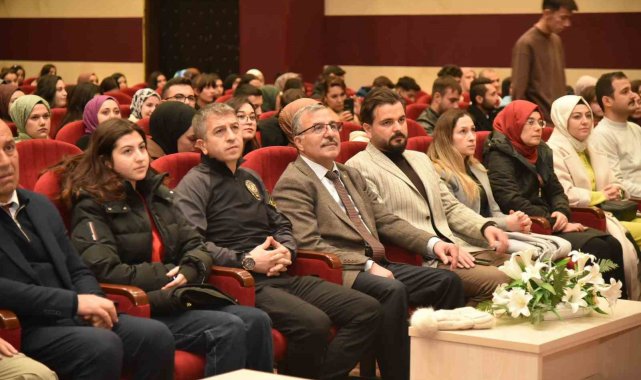 KMÜ'de 'Terör Tuzağına Düşme' konulu seminer verildi