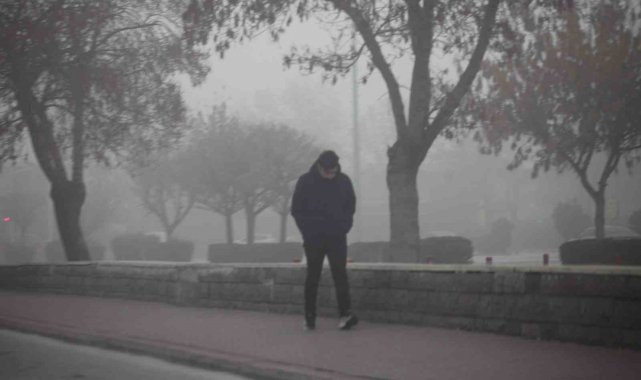 Konya'da sis etkili oldu, uçak seferleri iptal edildi
