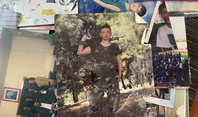 Mahalle muhtarı enkazdan çıkan hatıraların sahiplerini arıyor