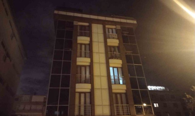 Maltepe'de cinnet getiren şahsı polis etkisiz hale getirdi